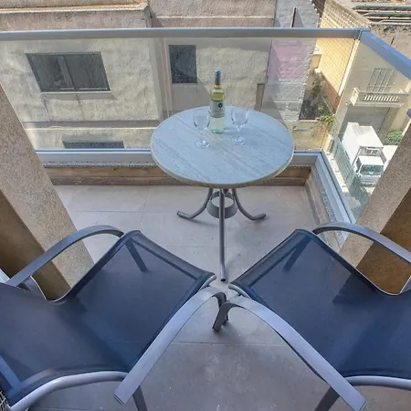 شقة 2br Floor Views
