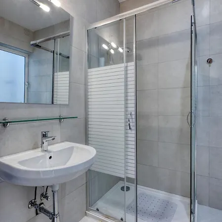 شقة 2br Floor Views